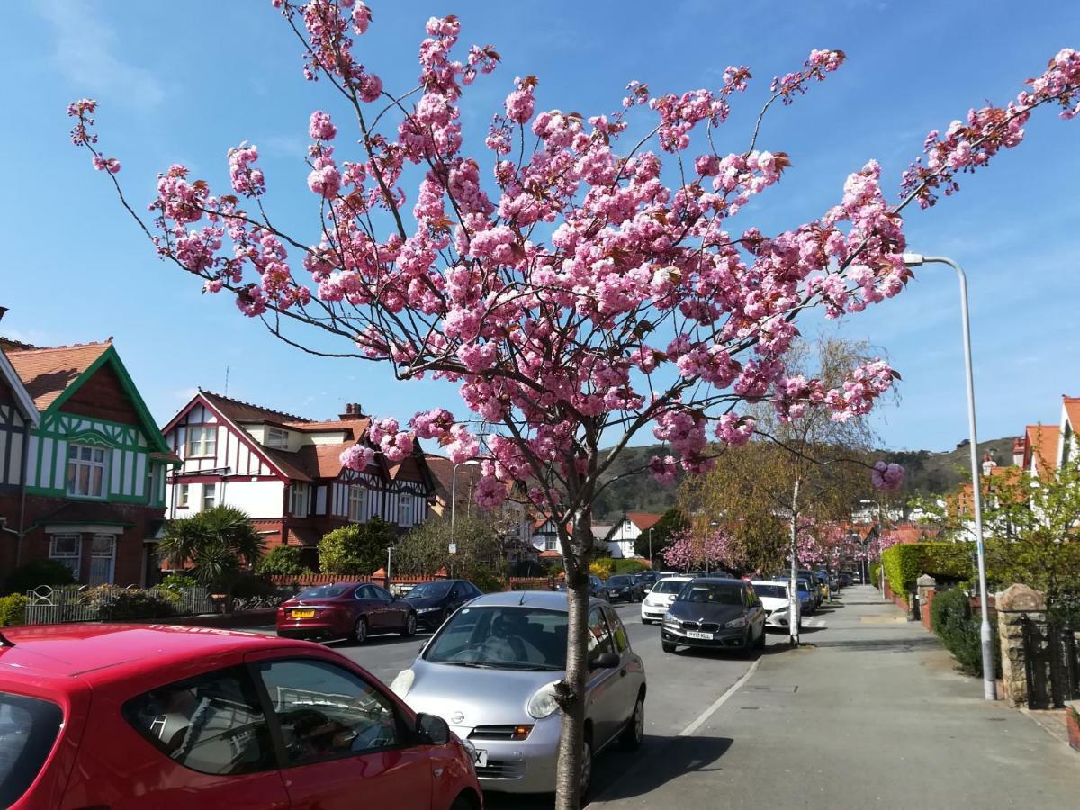 Seren Villa Llandudno Bagian luar foto
